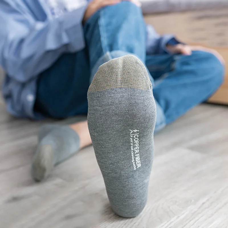 1 Pair of Copper Fiber Anti-bacterial Summer Sports Deodorant Boat Socks for Men's Leisure and Fashion Short Tube Ankle Socks
