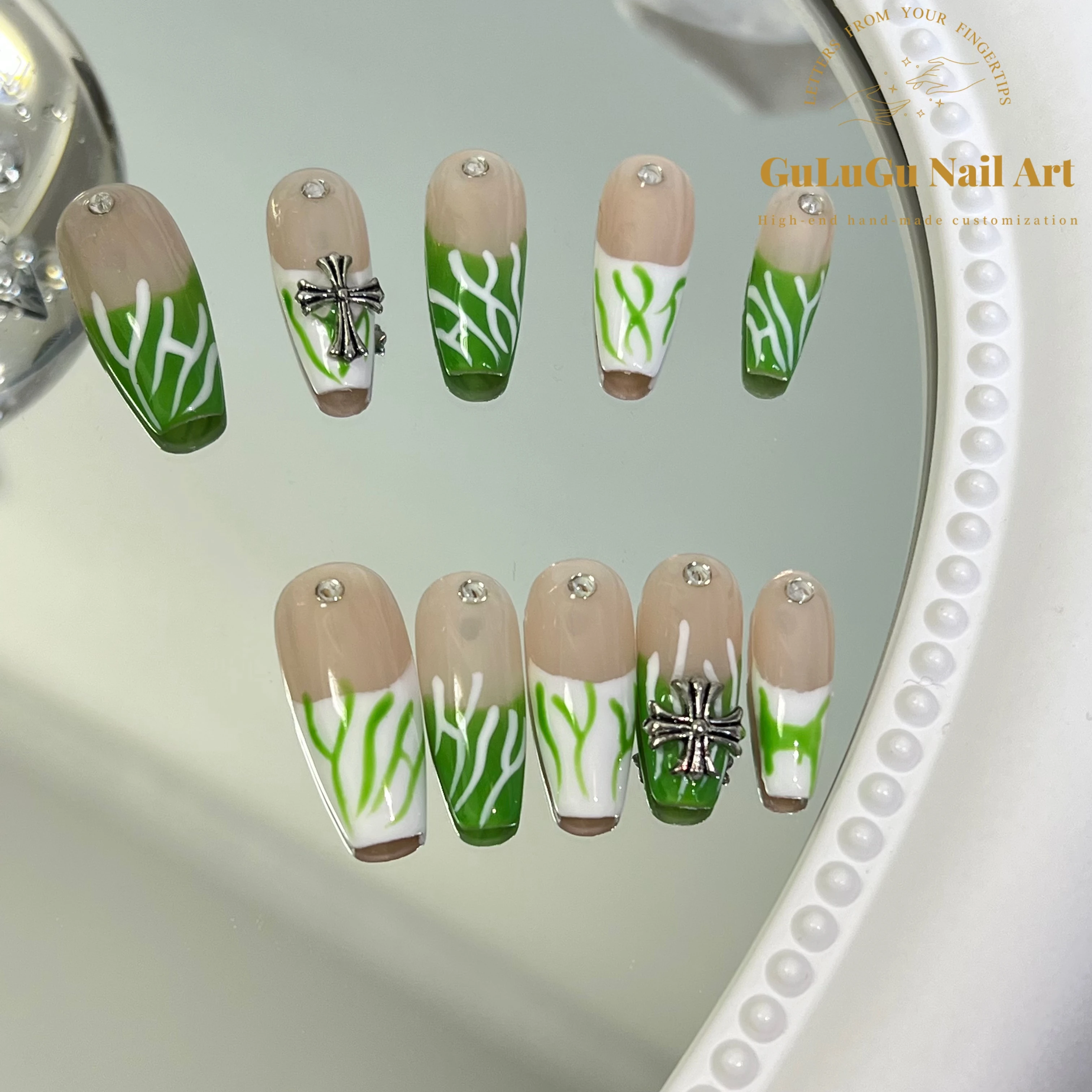 High-end handmade custom white green French cross super cool airy removable women's fake nails