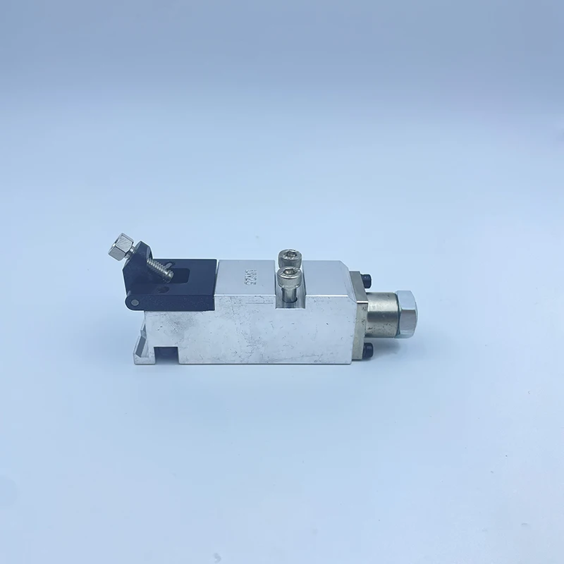 Фото Запасные части Nordson 1048996/1048992/UM25: высокоточный клапан для термоклея промышленного класса, в наличии №3