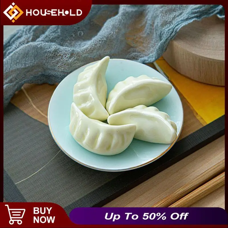 

2/4/6PCS Cute Chopsticks Holder Spoon Rack Personalized Chopstick Rest Tableware Ceramic Chopsticks Rack