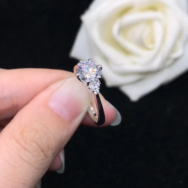 Твердое белое золото 14 карат AU585 Платина PT950 Простое кольцо с бриллиантом из