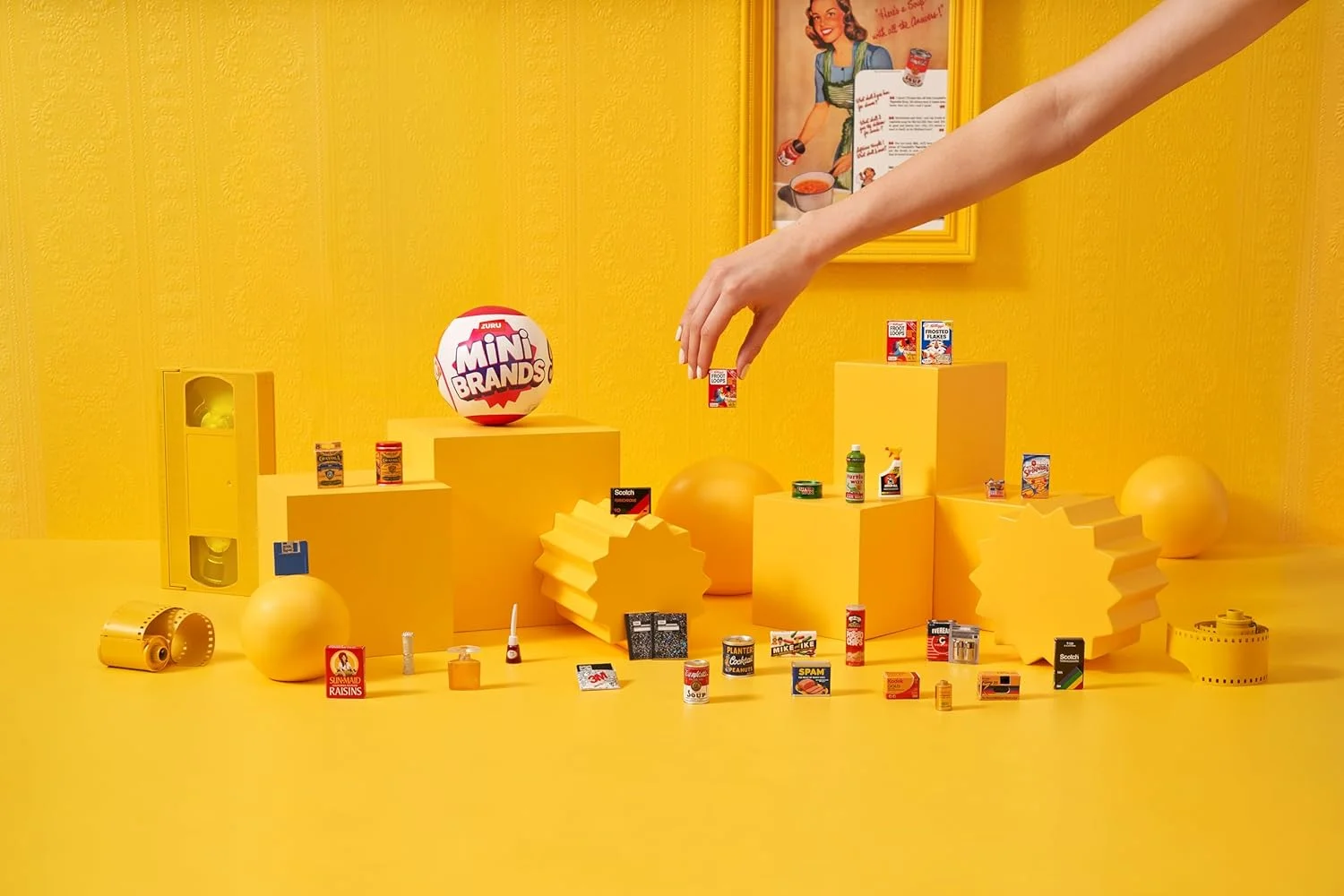 Капсула ZURU Mini Brands Retro 2 шт. с 60+ загадочными мини-капсулами для сбора настоящими