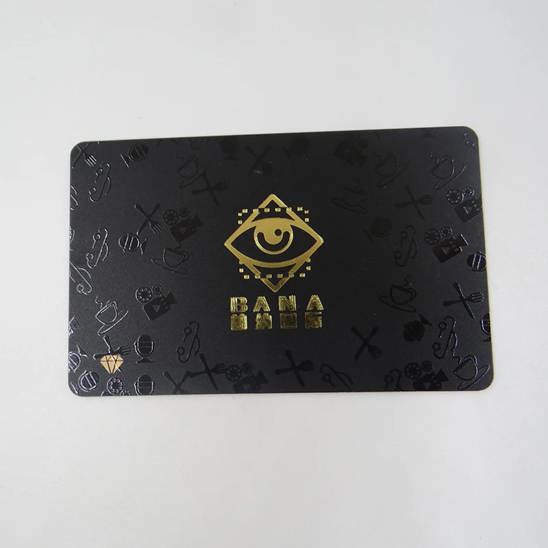

Матовая черная стандартная пластиковая карта из ПВХ с золотистой/серебристой фольгой и УФ-пятнами