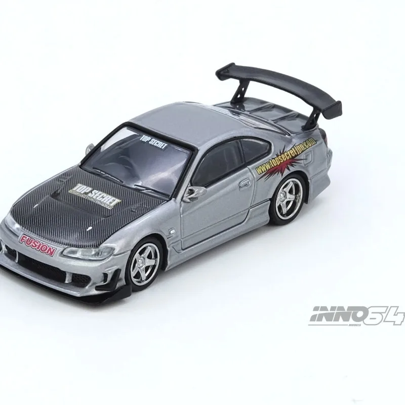 Фото В наличии: INNO 1:64 Nissan TOP SECRET SILVA S15 R34, реплика модели автомобиля из сплава, идеально подходит в качестве подарка на праздники или коллекционного экземпляра. №4