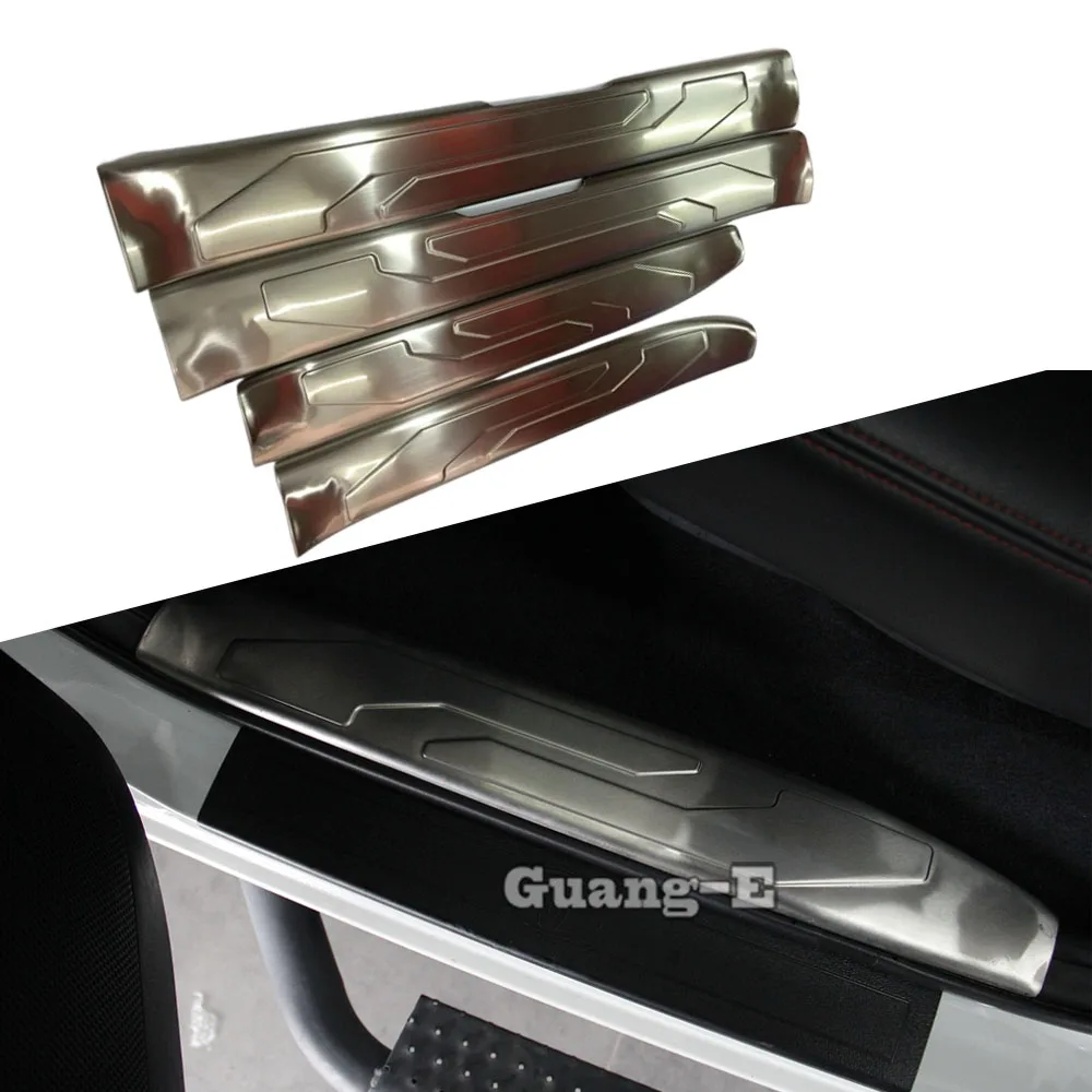 

Накладка на порог из нержавеющей стали для Toyota Tacoma 2015 2016 2017 2018 2019 2020 2021 2022 2023