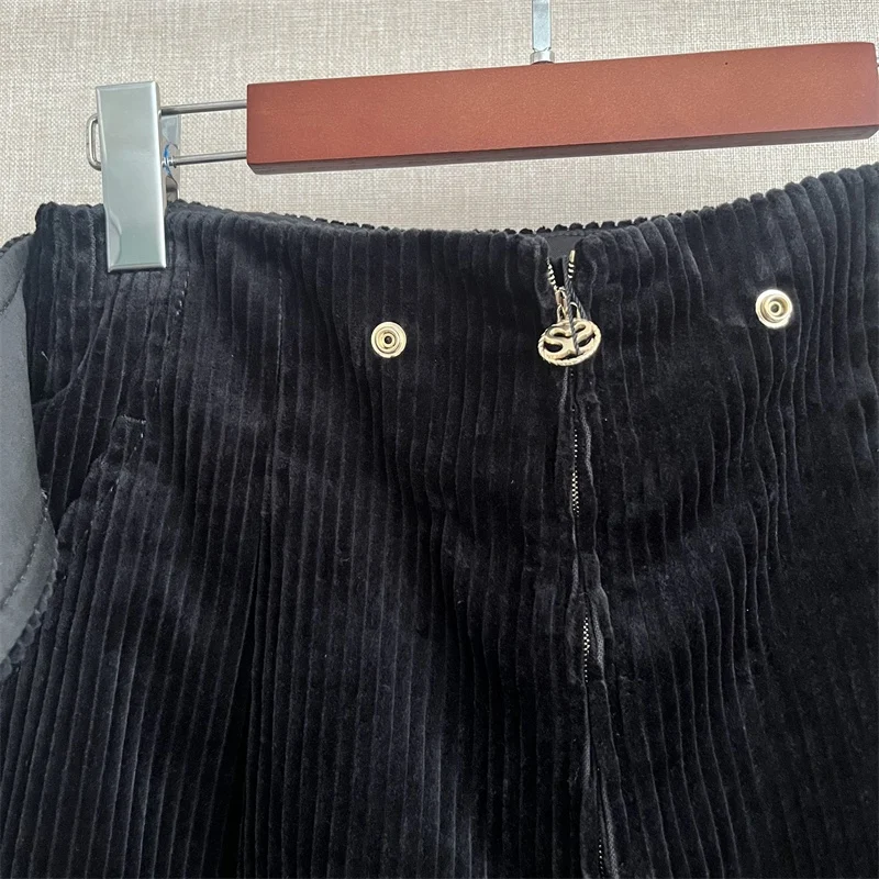 

Женские вельветовые прямые универсальные шорты на молнии с высокой талией