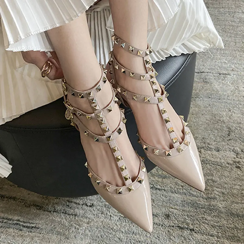 2023 Same Style Star Womer 's Sandals Rivet Low Heels Classic Pointed High Heels Fashion Pumps Comfortable Casual Women's Shoes