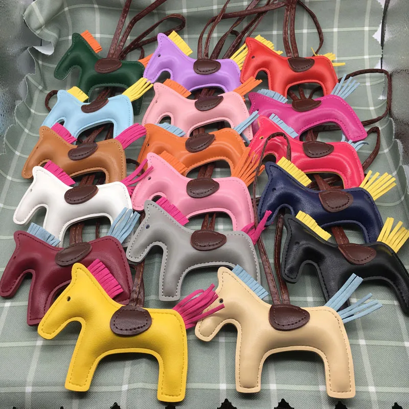 

Новинка 2023, модная классическая подвеска из искусственной кожи с радужной кисточкой и сумкой из пони