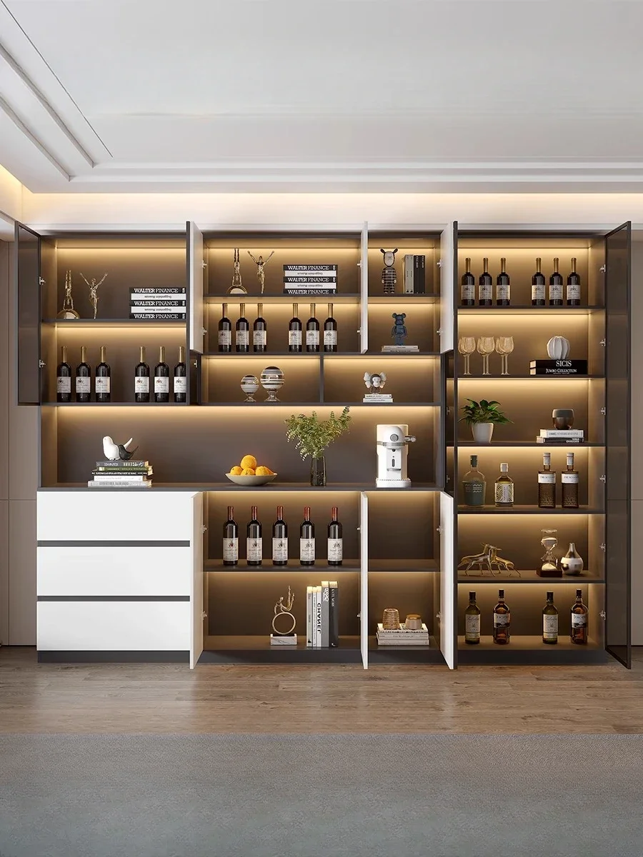 Простая деревянная витрина для винного шкафа со стеклянной дверью