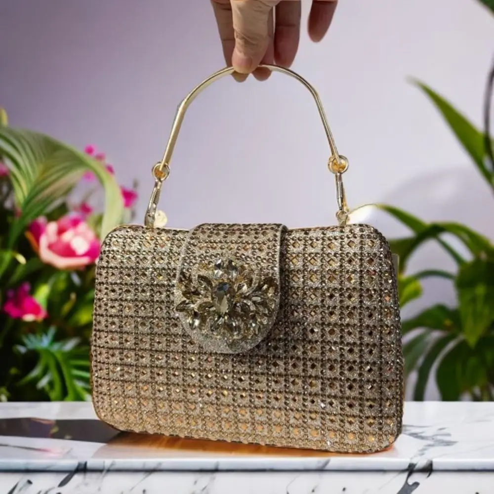 Роскошная женская сумочка с кристаллами и ремешком металлические женские
