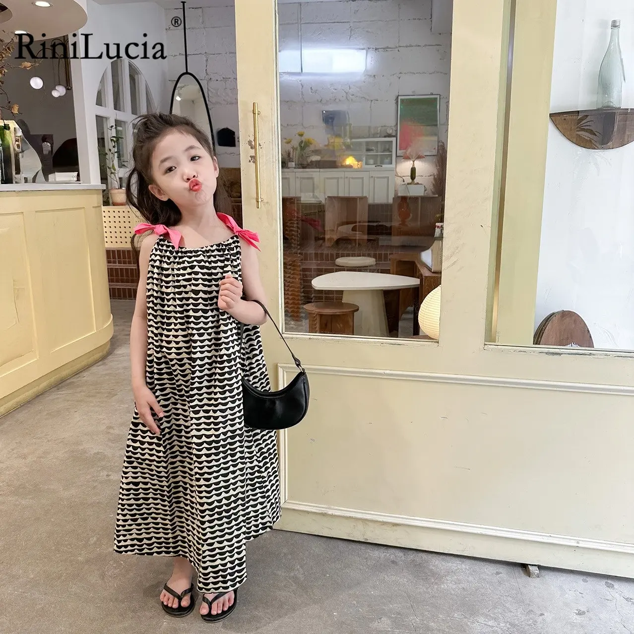 

Детское платье в полоску, без рукавов, с бантом