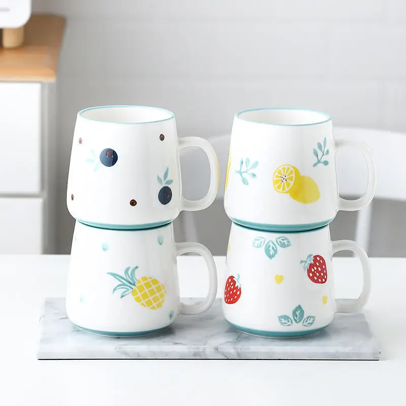 

Japanese-style large-capacity coffee cup female with lid spoon fruit color hand-painted underglaze color couple ceramic cup mug
