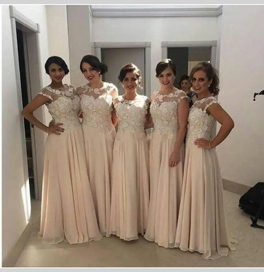 

Pretty Plus Size A-Line Bridesmaids Dresses For Summer Lace Appliques Floor Length Maid of Honor Gowns