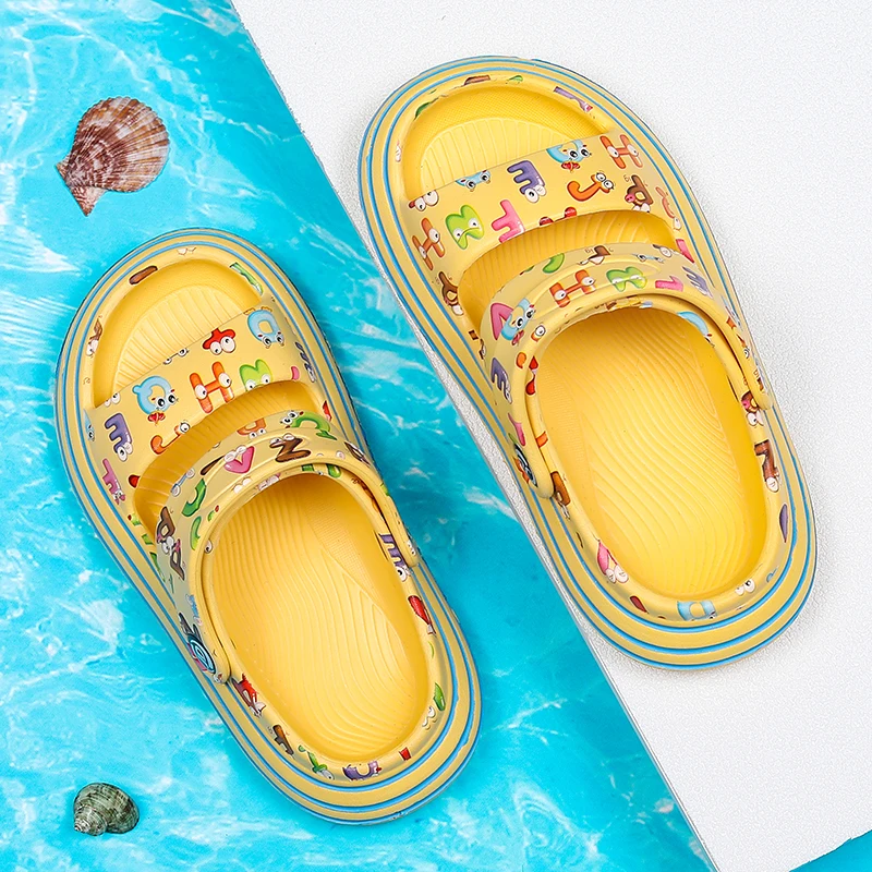 Dongdong Shoes for Children's Summer Outwear Cartoon Anti slip Broken Sandals for Boys and Girls Beach Slippers