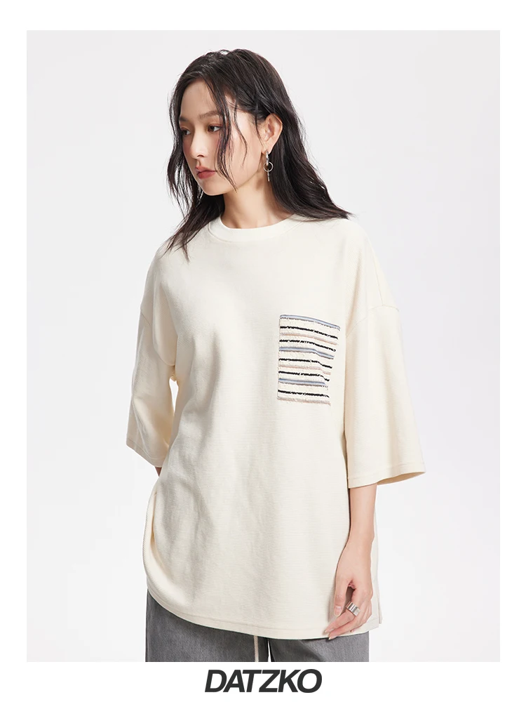 Футболка Datzko23ss с полосатым карманом плотная тяжелая текстура вырезом на плече