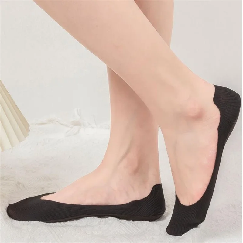 5 Pairs Invisible Ice Silk Women Boat Socks Summer Solid Color Shallow Mouth Seamless Comfortable Thin Non-Slip Silicone Socks