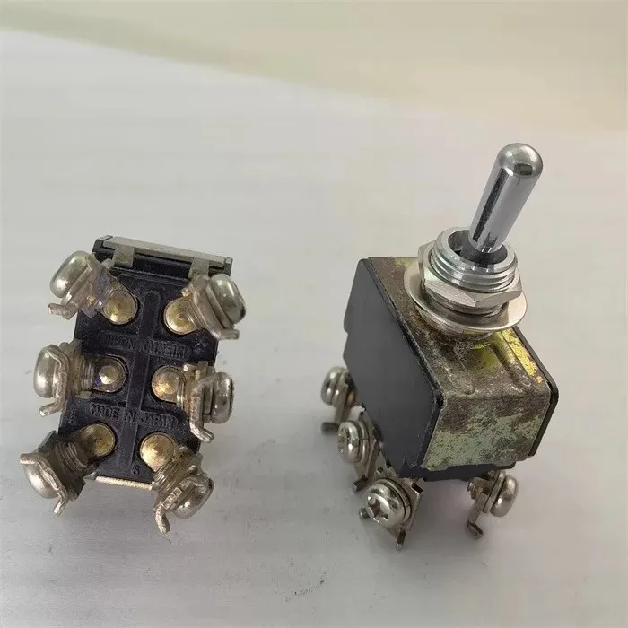 NKK S-425T ON (m) 6-футовый односторонний сброс 15A125V 15A250VAC винт