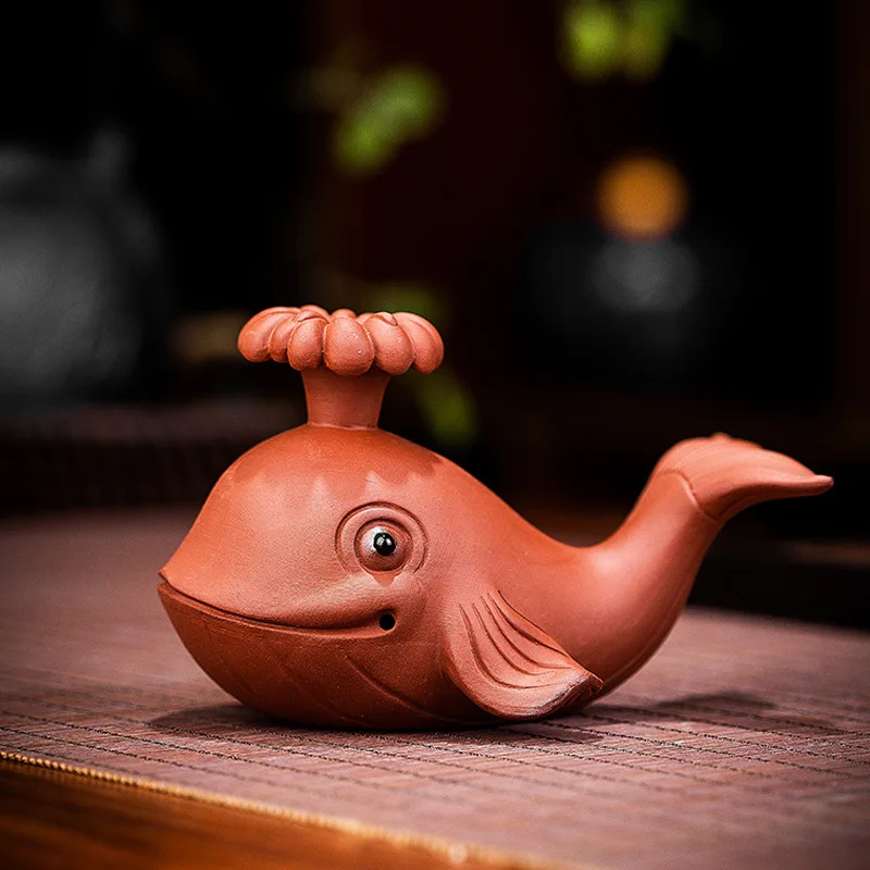 

Small Whale Tea Pet Raw Ore Purple Clay Cover Decoration Handmade Tea Play Can Raise Money Mini Fish Decorator Ornaments