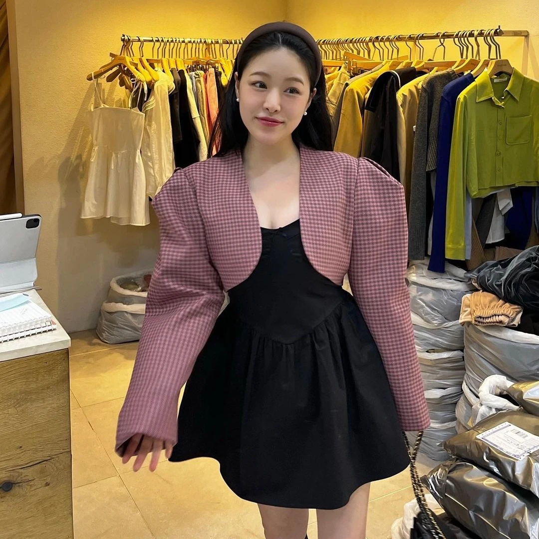 

Южнокорейский Dongdaemun Instagram ретро темперамент британский стиль полосатый костюм дизайн чувственный короткий стиль нестандартный пальто Топ