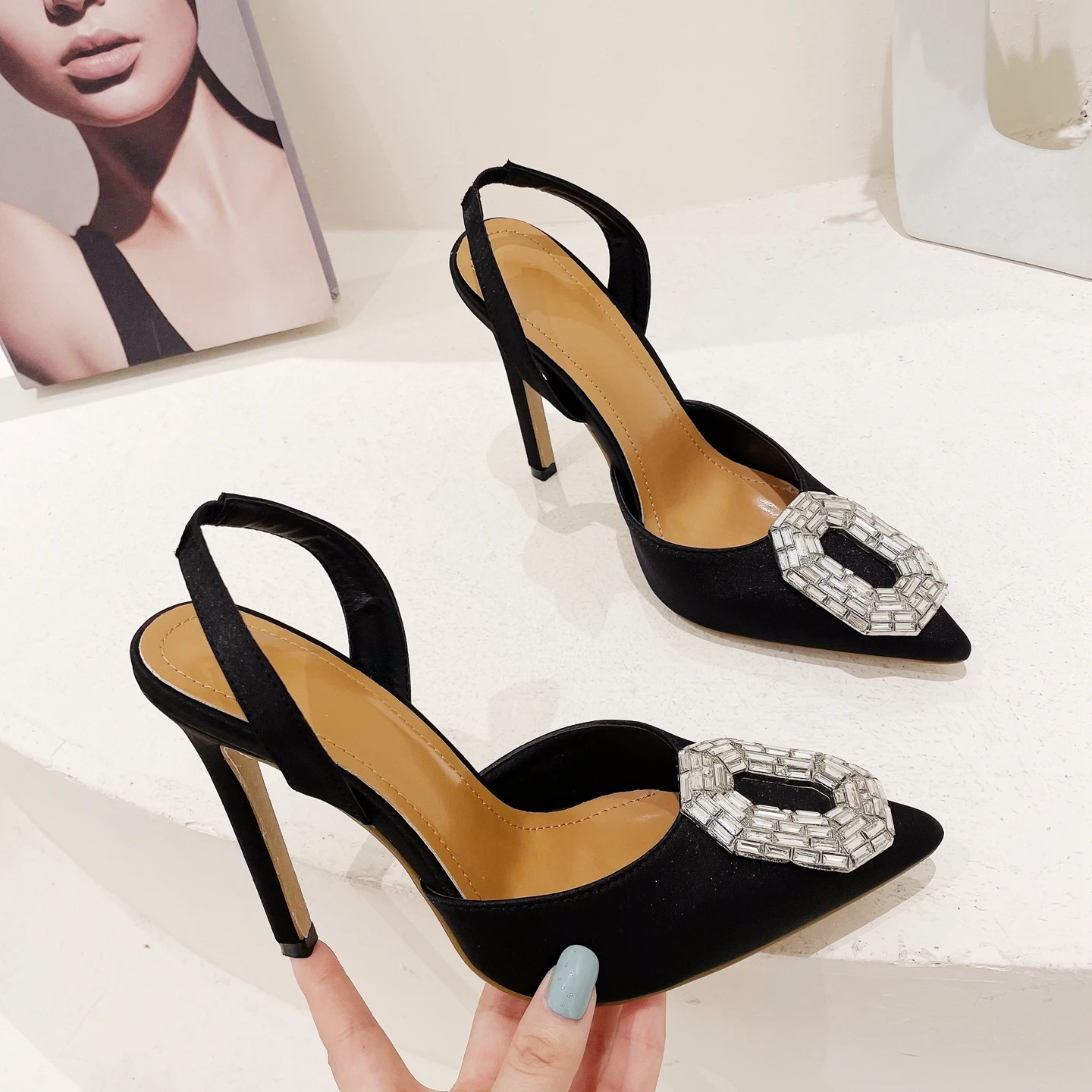 

New Plus Size 42 Women Pumps Fashion Crystal Slingback Strange Style Heeled Party Wedding Bride Stripper Shoes High Heel Shoes
