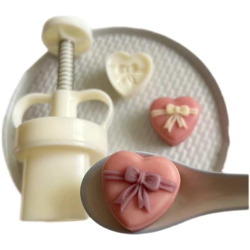 

Mini Love Mooncake Mould 20g Bowknot Mung Bean Moon Cake Hand-Pressed Mold Home Baking Food Grade Mid-autumn Festival Mould