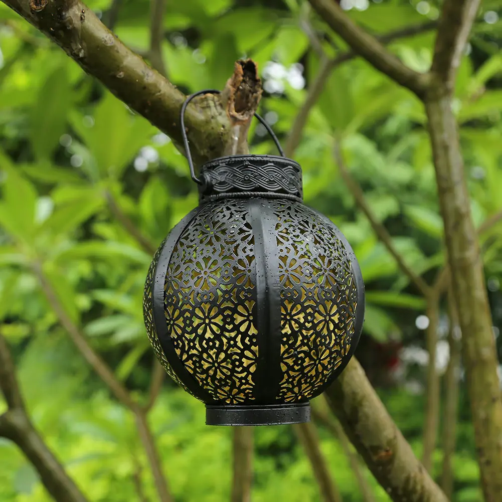 

Hollowed Solar Lantern Wrought Iron Garden Decorative Light for Porch Patio Hanging Lamp Garden Yard Pathway