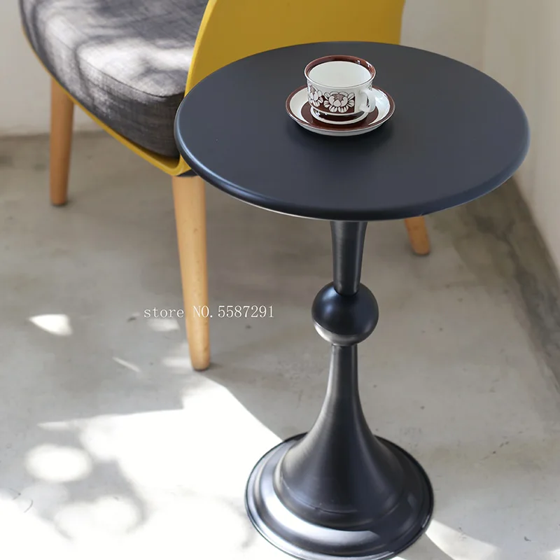 

Скандинавский оригинальный стол, круглые чайные столы, бар, гостиная, маленький прикроватный столик, роскошный дизайн, черный диван, боково...