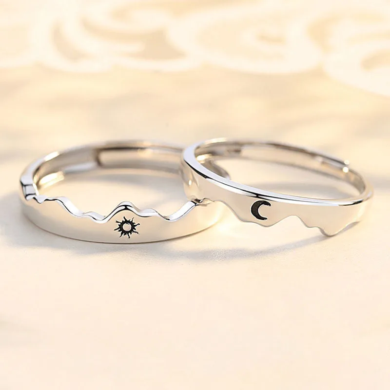 

Fashion Paired Couple Rings Moon And Sun Lovers Finger Rings Bff Best Friends Metal Adjustable Opening Rings Men Women Jewelry