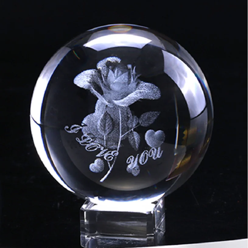 шар с гравировкой.