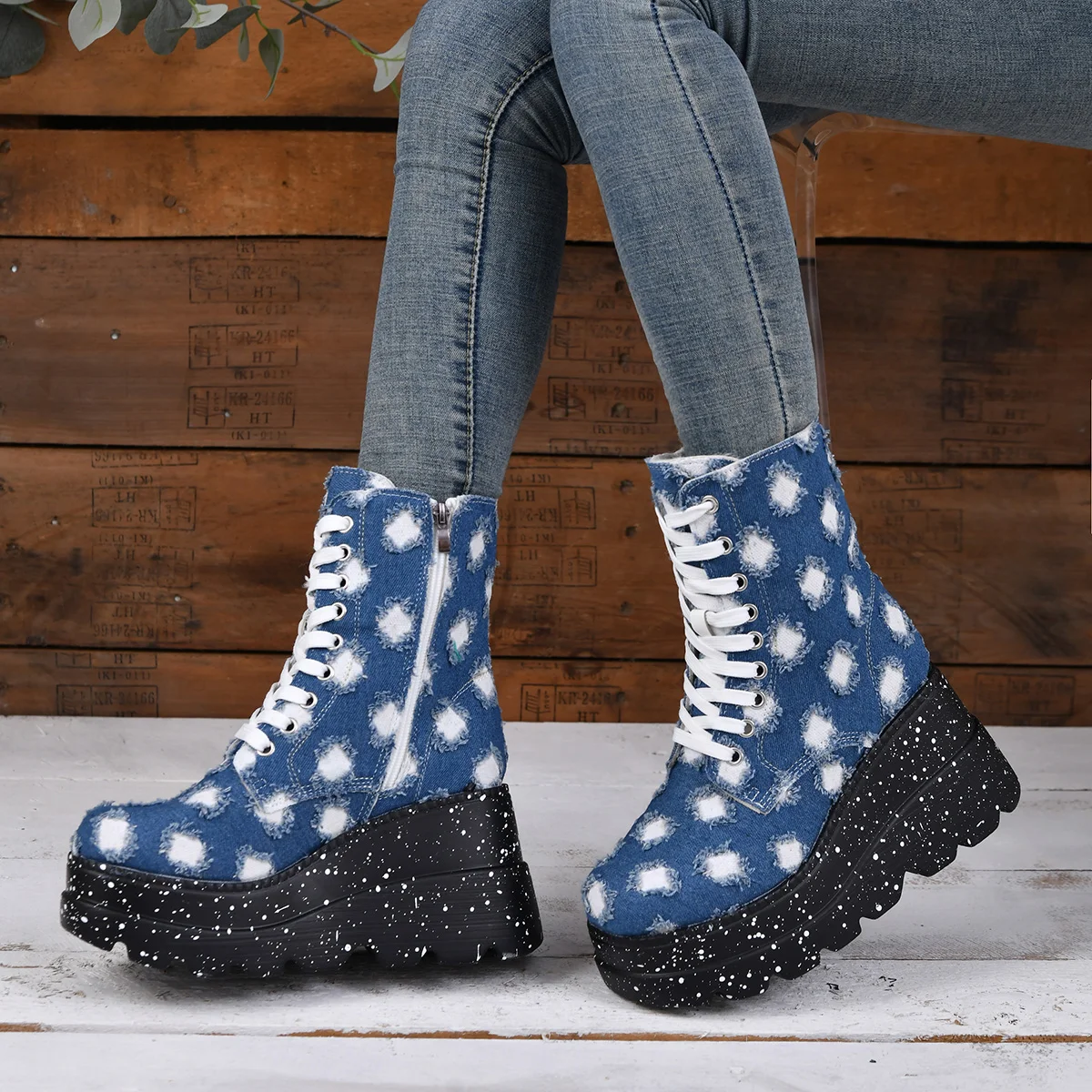 Женские ботильоны на платформе, модные полусапожки на танкетке, с боковой молнией