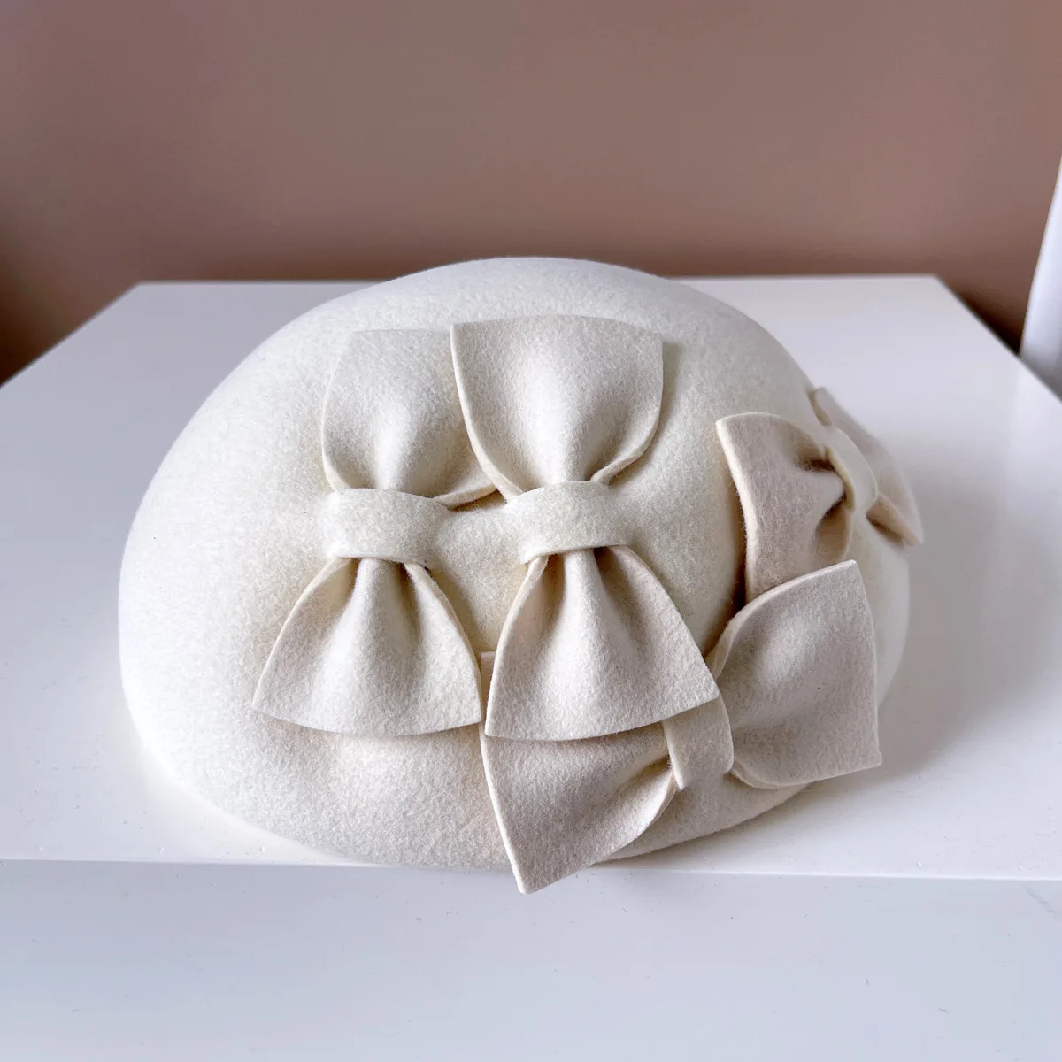 

Женский фетровый берет, элегантная фетровая шляпа из 100% шерсти с бантом, в Корейском стиле, для зимы