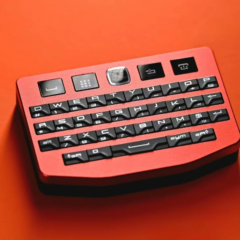 Фото Мини-клавиатура Blackberry P9981/Q10 с трекпадом, Bluetooth, USB, двойной режим работы, регулировка DPI, десять уровней скорости, все клавиши без конфликтов. №3