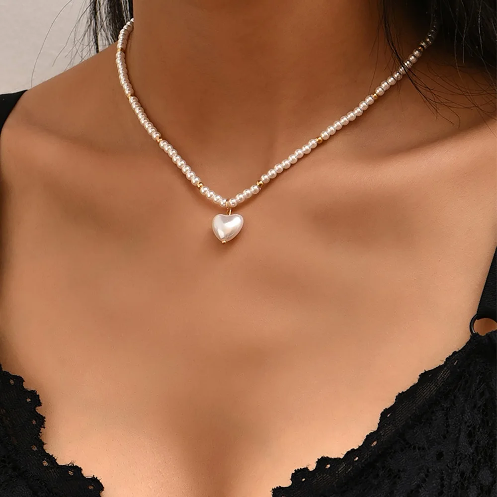 

Simple Pearl Metal Gold Color Necklaces Heart Crystal Chokers Necklaces for Women Trendy Fashion Jewerly Wedding Gifts