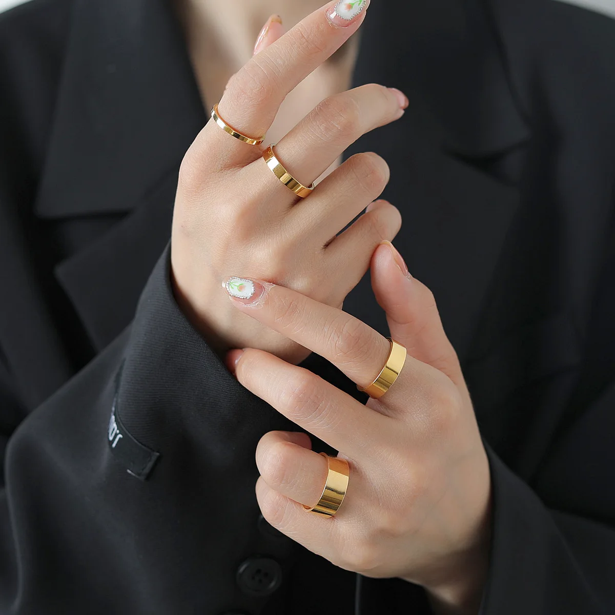 

Роскошное глянцевое простое кольцо из нержавеющей стали RACHELZ, элегантное серебряное и Золотое титановое кольцо 18 карат для женщин, ювелирны...