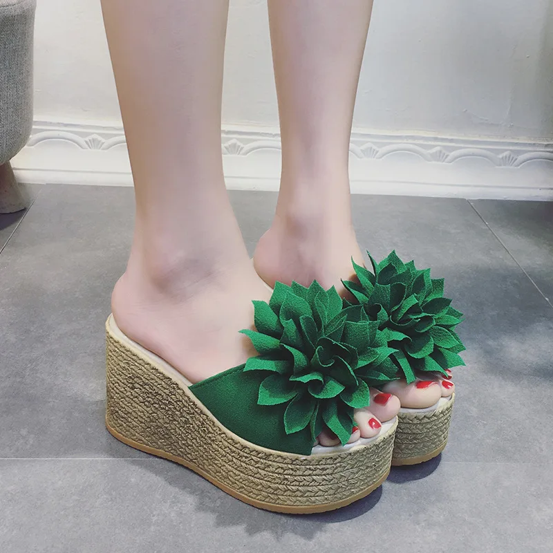 

2022 New Designers Female Beach Outdoor Custom Sliders Rubber Ladies And Women's Slides Slippers And Sandals