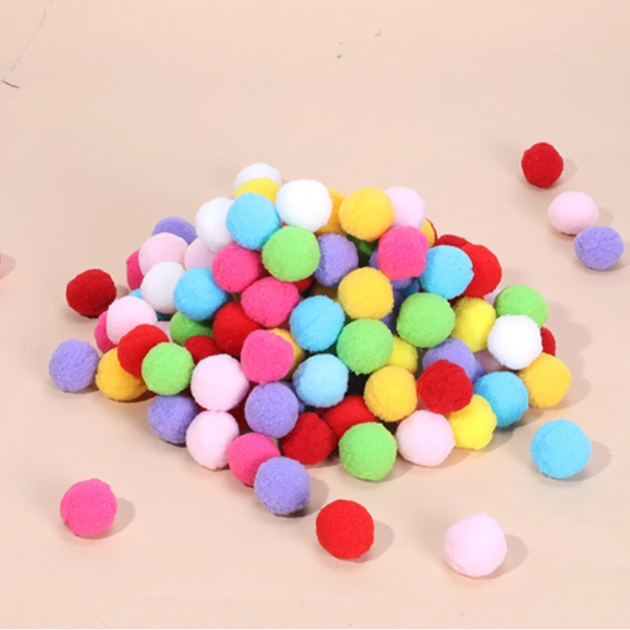 Игрушка для кошек помогает мне расслабить плюшевый мяч пистолет стрельбы