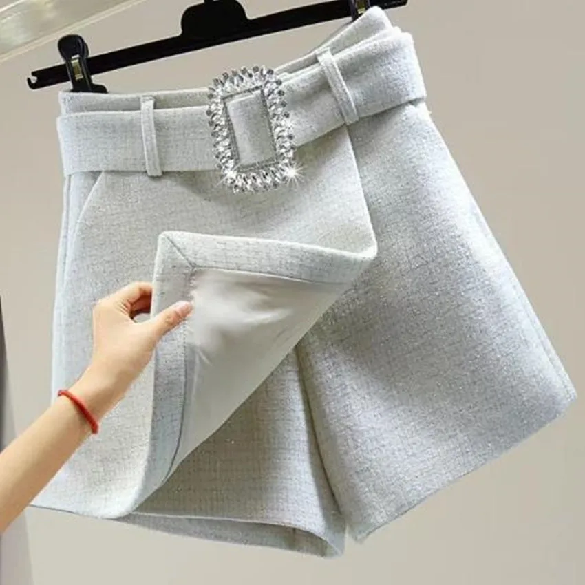 

Retro Small Fragrance Wide Leg Wool Shorts Women Winter High Waist Bright Silk A-line With Belt