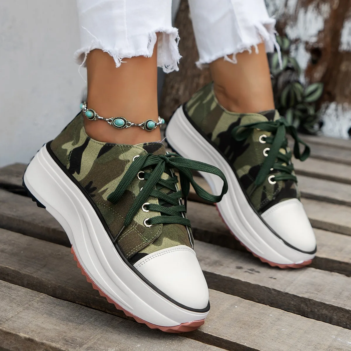 

New Women Canvas Shoes High Top Vulcanize Shoes Lace Up Casual Sneakers Plarform Height Increasing Girl Shoes Female Ankle Boots