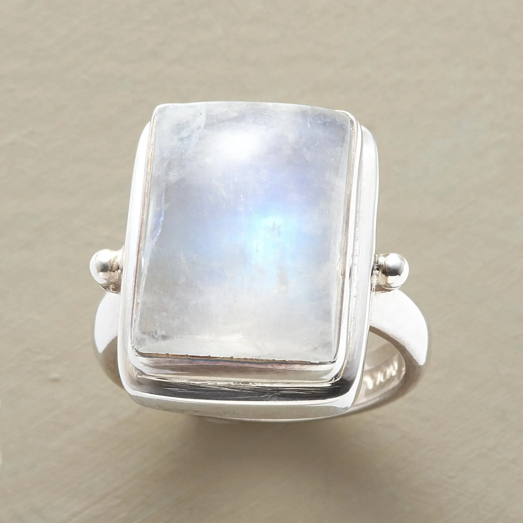 

New fashion antique natural gemstone moonstone ring lady's engagement wedding anniversary ring