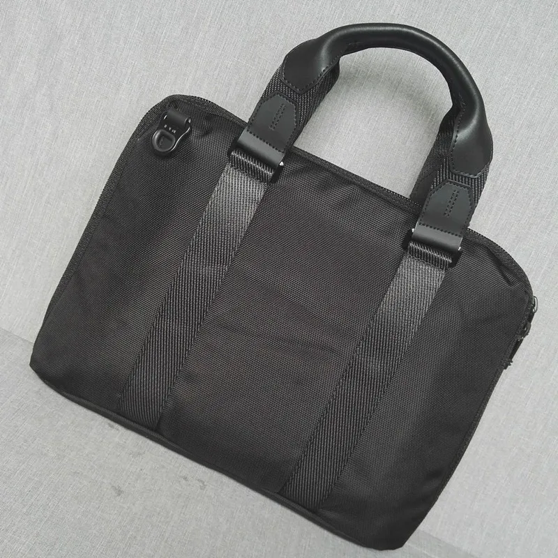 232610 fashionable men's Business Single Shoulder Messenger portable briefcase