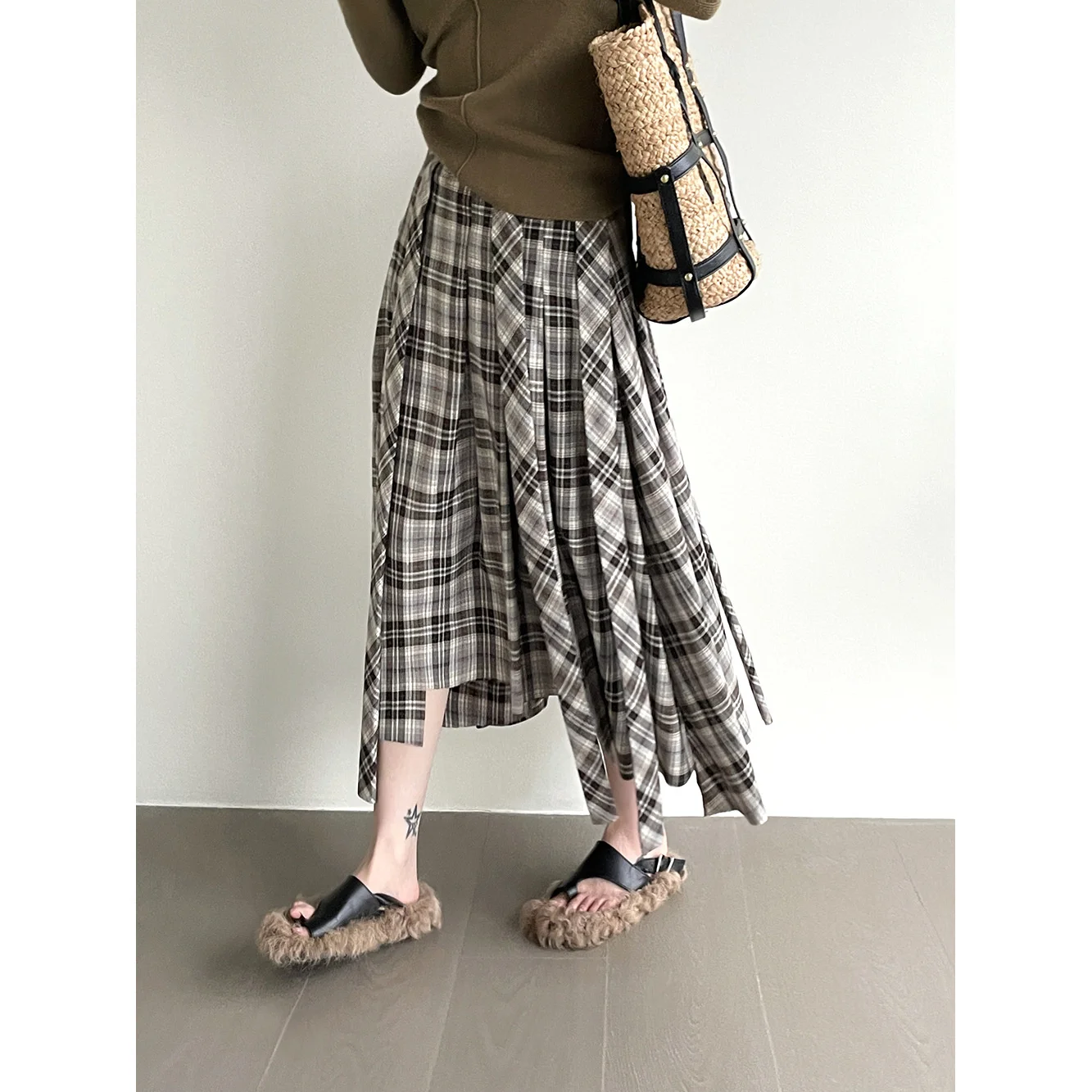

Женская Повседневная клетчатая юбка, свободная ассиметричная плиссированная юбка