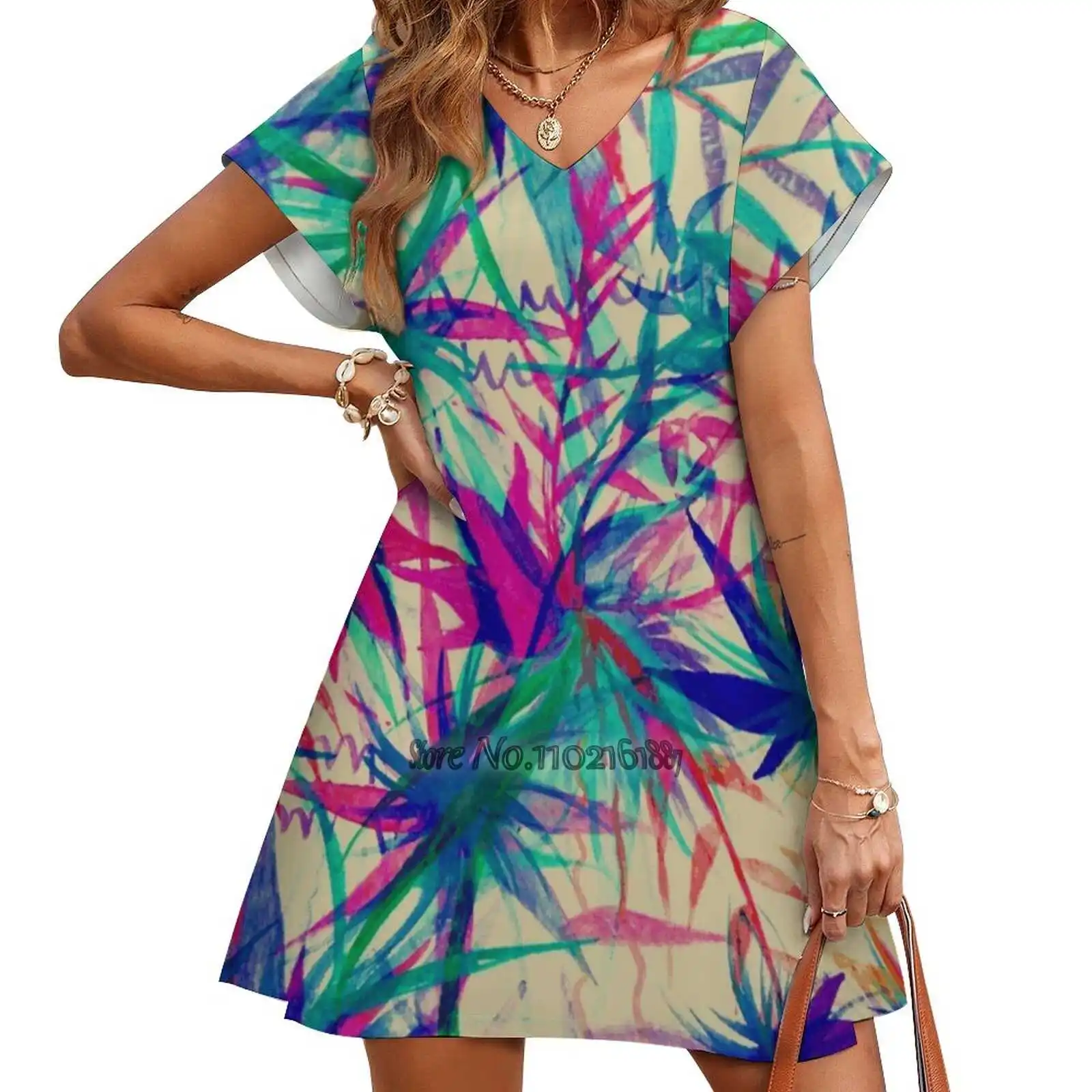 

Свободная юбка с V-образным вырезом и коротким рукавом