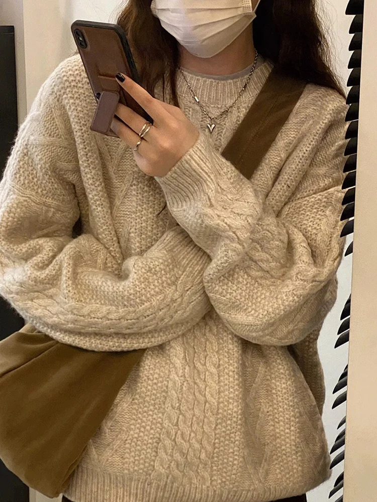 Hong Kong Sle Retro Design Pullover Round neck sweater Women Autumn and Winter Korean Idle Loose Twist Knit Top