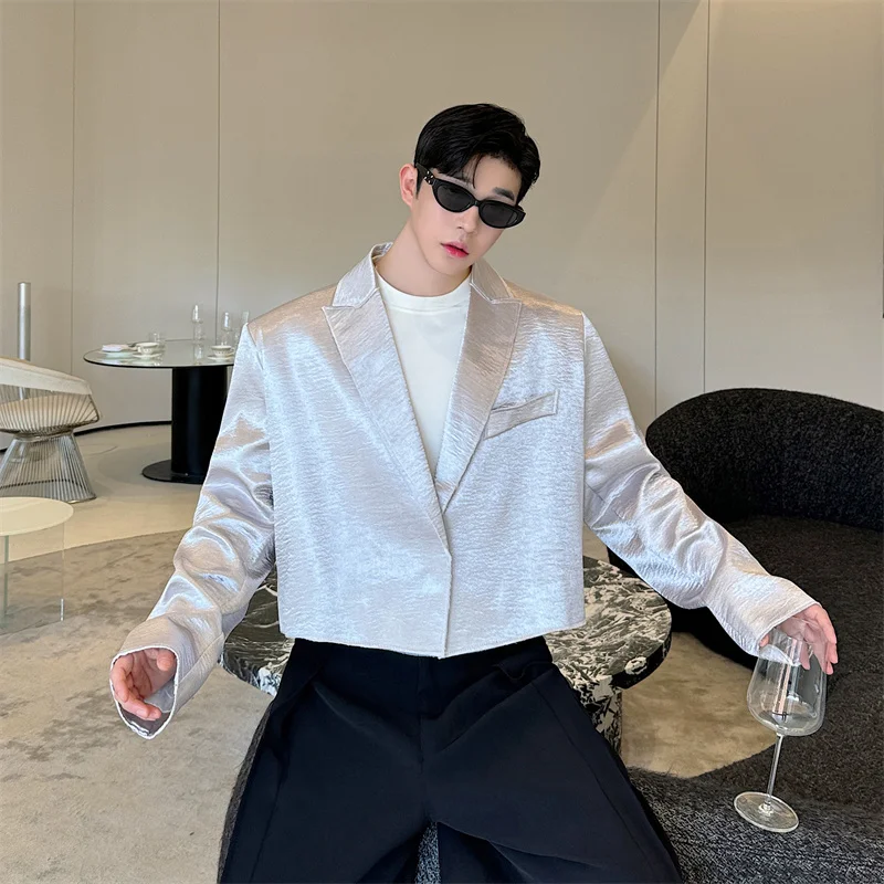 Осенний глянцевый короткий костюм мужской для ночного клуба дискотеки красный