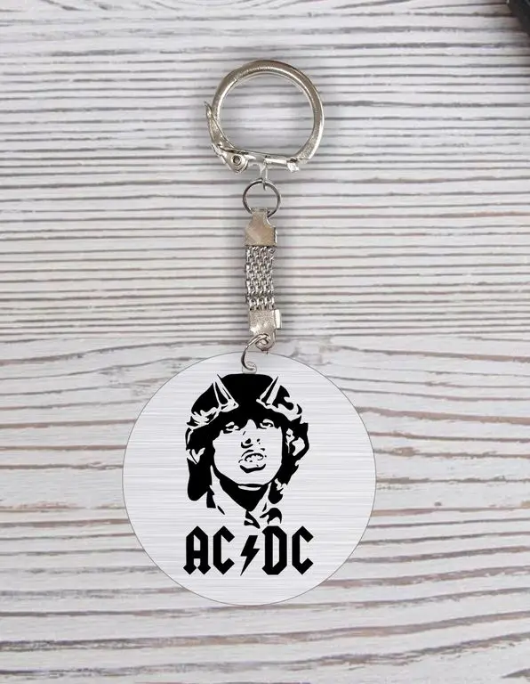 Брелок с гравировкой AC/DC Эй-си/ди-си №26 | Украшения и аксессуары