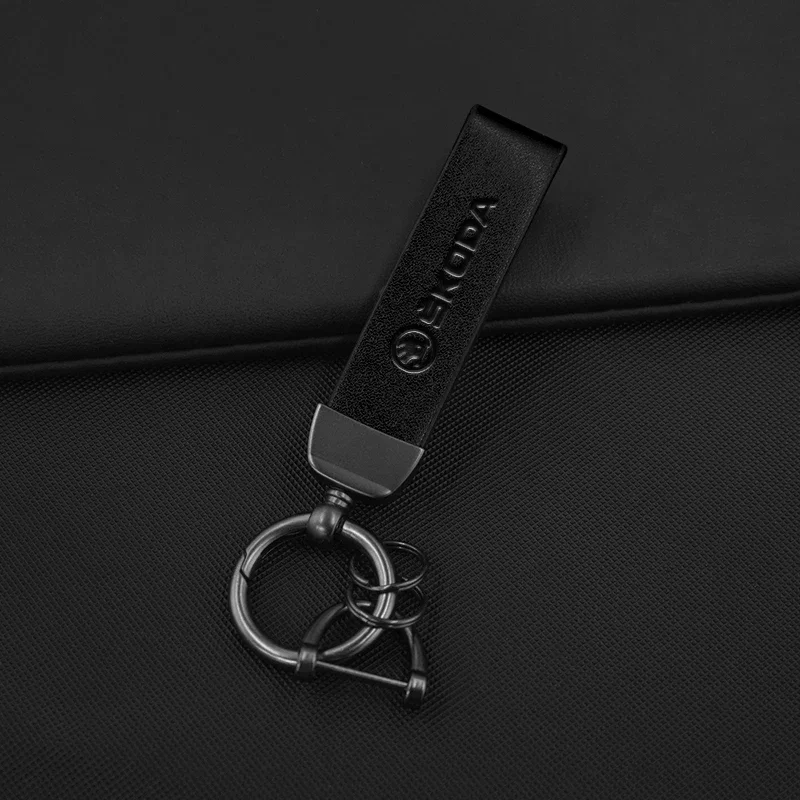 

Кожаный автомобильный брелок для ключей, подвеска для Skoda Octavia MK2 MK1 2 3 A5 A7 A8 Fabia Karoq Superb Rapid Kamiq Scala, аксессуары