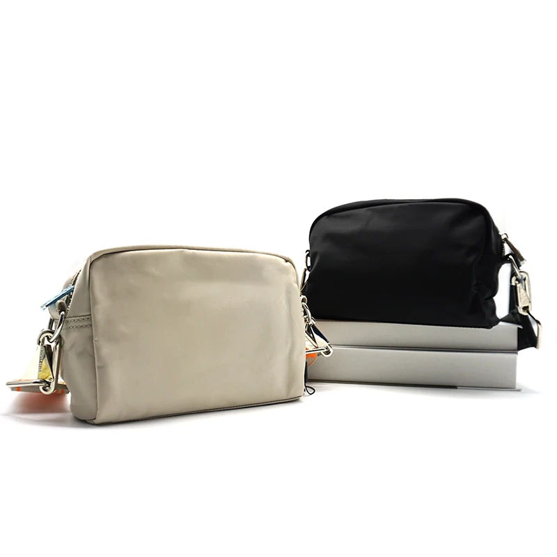 

Fashion Letter Printing Messenger Bag For Women Famous Brand New Women Crossbody Bag High Quality Nylon Shoulder Female Bag