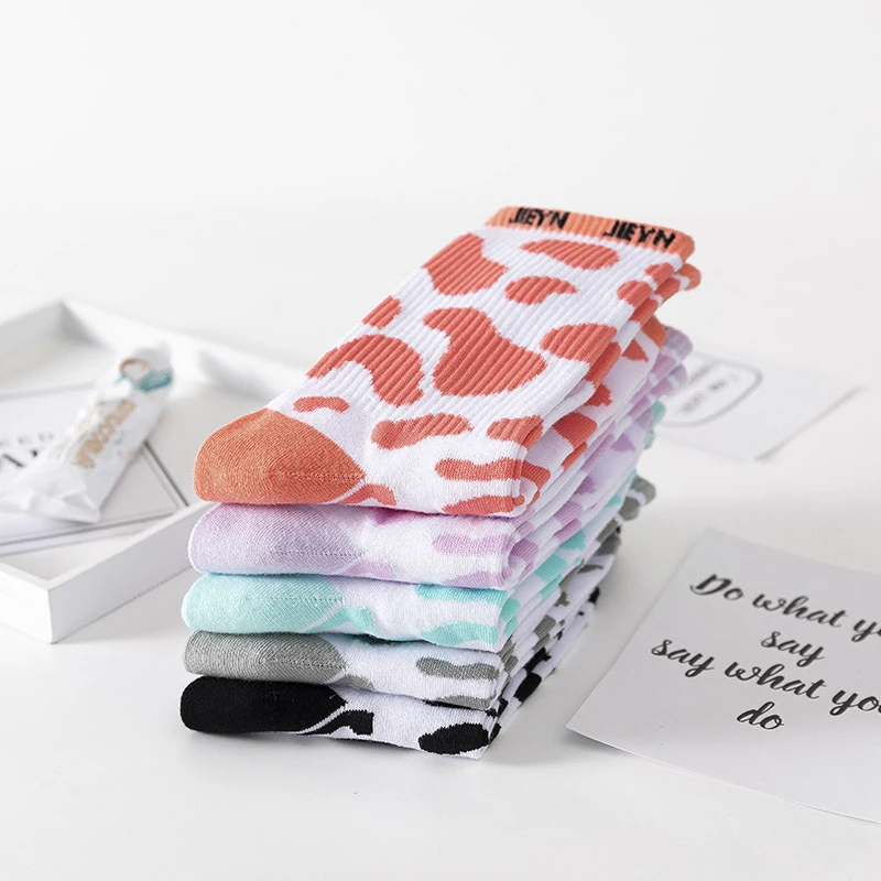 

1Pair Fashion Woman Cute Cow Pattern Spotted Socks Casual Breathable Cotton Socks Female Middle Tube Socks Sweet Funny Socks New