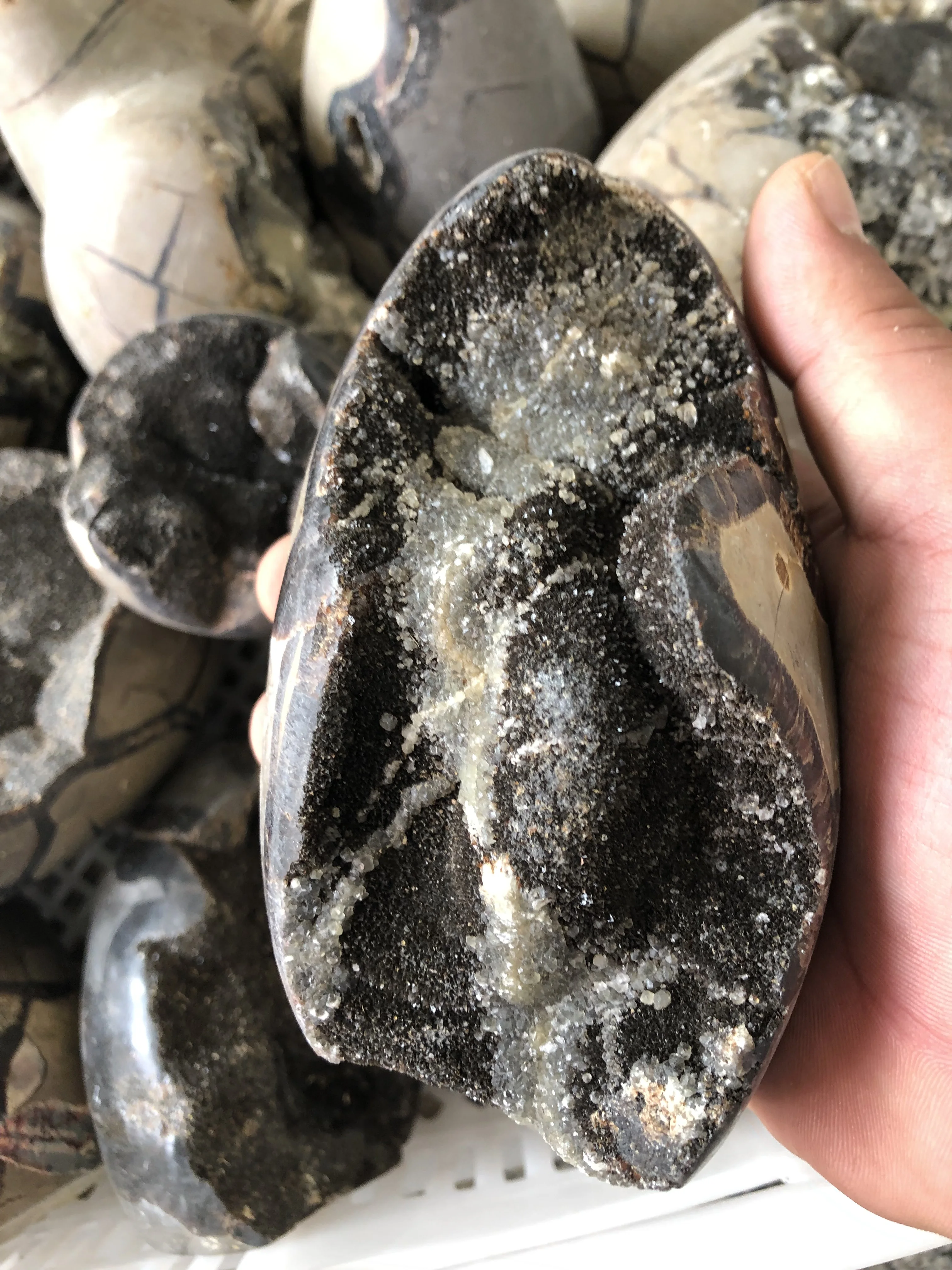 1Kg Dinosaur Egg Money Bag Treasure Basin Polished Raw Stone Natural Cave Crystal Cluster To Make Money Energy Cure