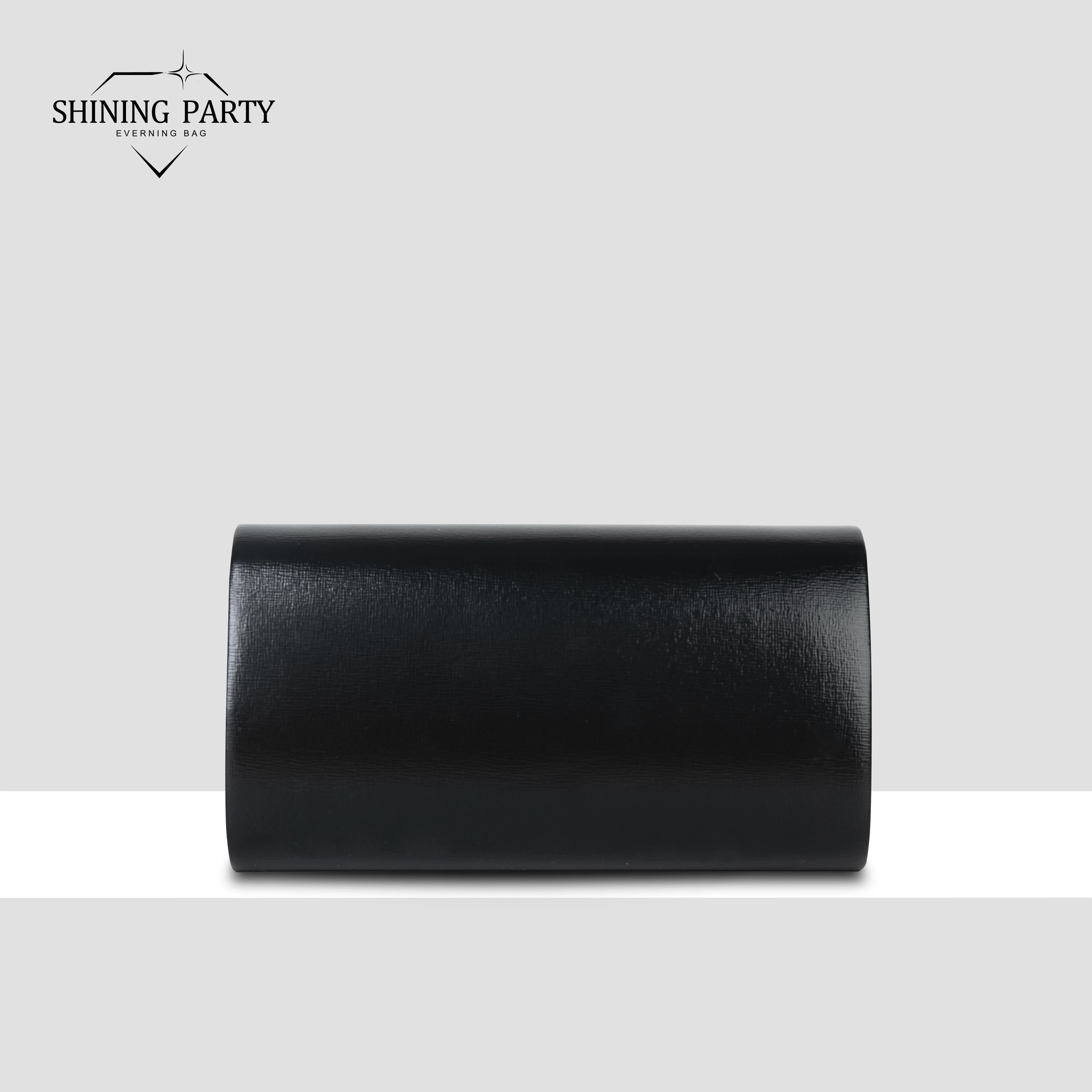 Женская сумка-мессенджер из натуральной кожи квадратная